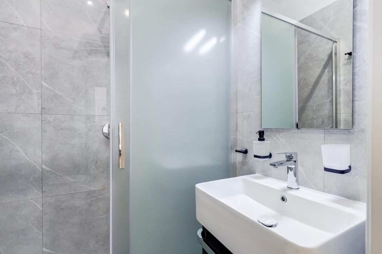 Bdc - The Boss: Stunning 2-Bdr Apartment @Termini Roma Dış mekan fotoğraf